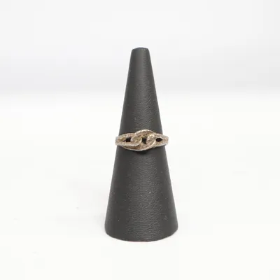 Ring (Silverfärgad) Okänd metall