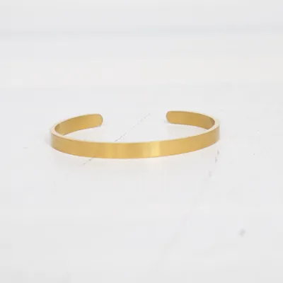 Armring (Guldfärgad) från Nordd Okänd metall