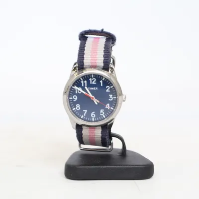 Armbandsur (TW7C099) från Timex