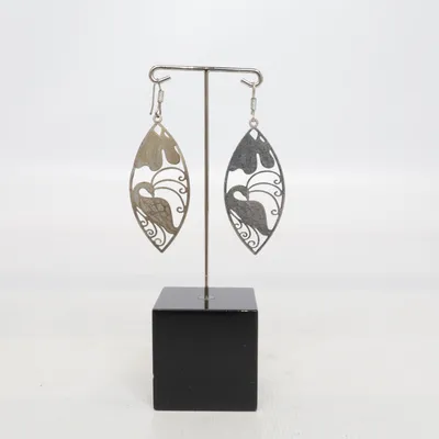 Örhängen (Silverfärgad) Okänd metall