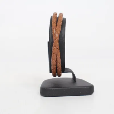 Armband (Brun) från Skultuna Okänd metall