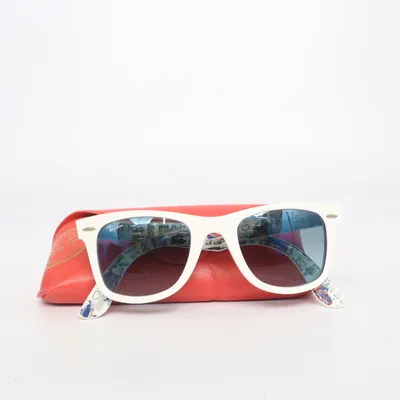 Solglasögon (RB 2140 ) från Ray-Ban