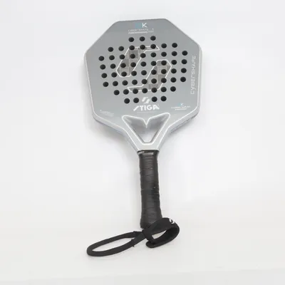 Padel racket (Cybershape 18k) from Stiga