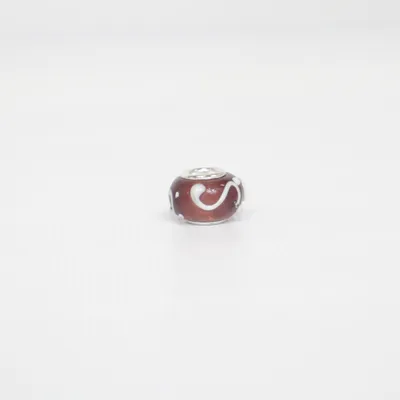 Charm (Brun, Hvid) Ukendt metal