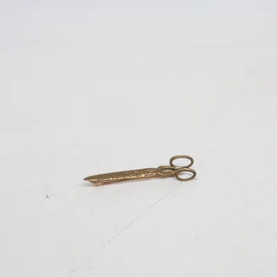 Brooch (Gold) Unknown metal