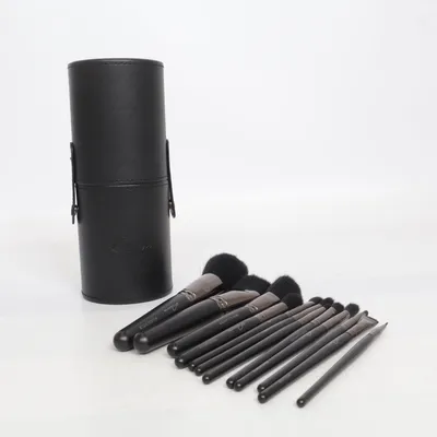 Makeup brush (Black) from Luvia