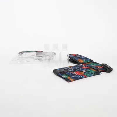 Resekit (Transparent) från Desigual