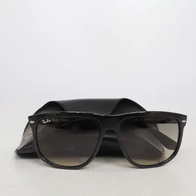 Solglasögon (RB 4147) från Ray-Ban