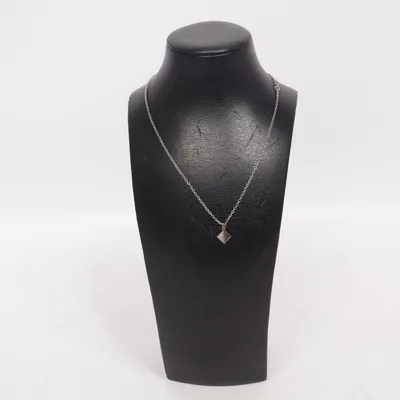 Halsband (Silverfärgad) Okänd metall