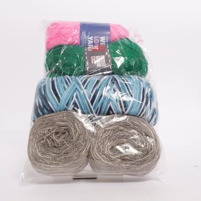 Yarn (Classic Acrylic) from Hobbii Acrylic