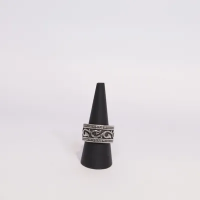 Ring (Silverfärgad, Svart) Okänd metall