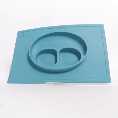 Children's dinner sets (Happy Mat) from EZPZ