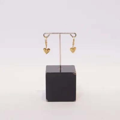 Örhängen (Guldfärgad) från Maanesten Okänd metall