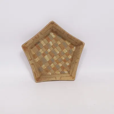 Wall plate (Beige, Multicolored)
