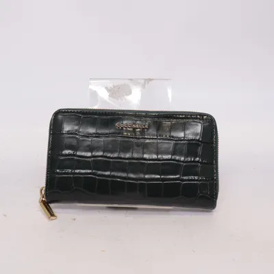 Wallet (Green) from Coccinelle