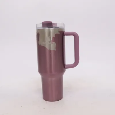 Thermos mug (Quencher H2.0 Flowstate Tumbler) from Stanley