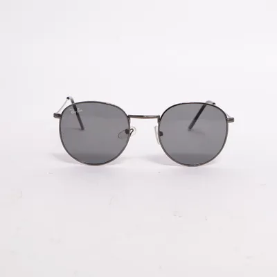 Sunglasses (Black) from Ray-Ban