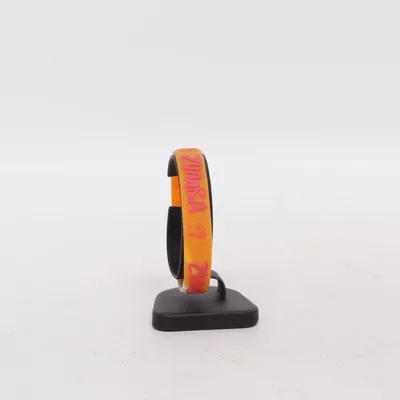 Armring (Orange) från Zumba Okänd metall