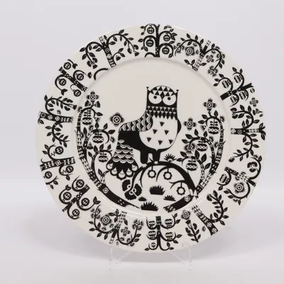 Bord (Zwart, Wit) van Iittala