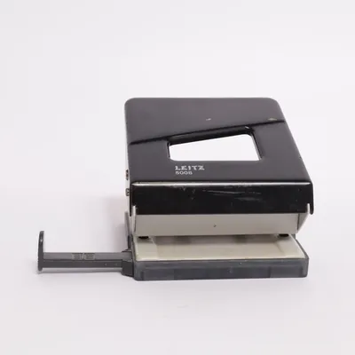 Perforatrice (5008) de Leitz