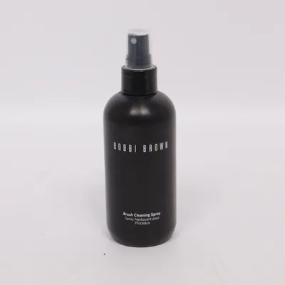 Borstrengöring (Svart) från Bobbi Brown
