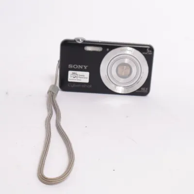 Digital kompaktkamera (Dsc-W710) från Sony