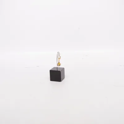 Charme (Or, Jaune, Noir) Métal inconnu