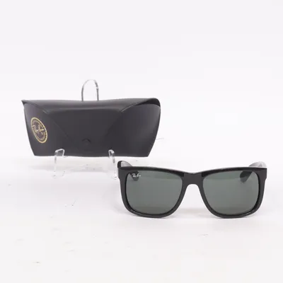 Solglasögon (RB4165) från Ray-Ban
