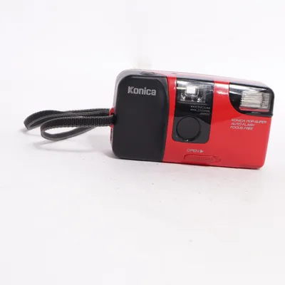 Analog kompaktkamera (Pop-Super) från Konica