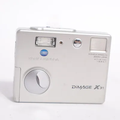 Compactcamera (Dimage X31) van Konica Minolta