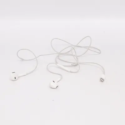 AirPods (Vit) från Apple
