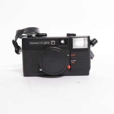 Analog kompaktkamera (C35 Epp) från Konica