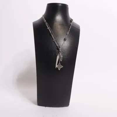 Necklace (Silver) from Fossil Unknown metal