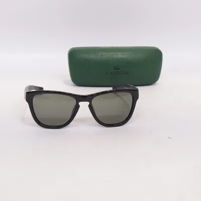 Solglasögon (L775S) från Lacoste