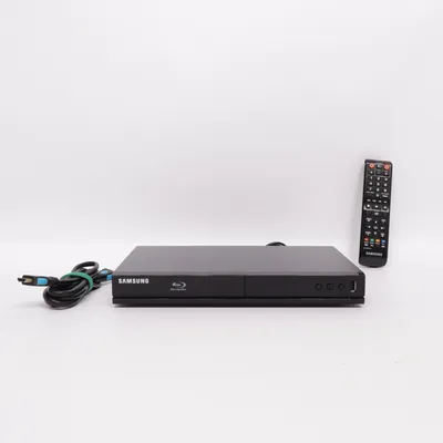 Blu-Ray spelare (Samsung Bluray und DVD-Player, Model BD-J4500R, inkl. Fernbedienung und Kabel) från Samsung
