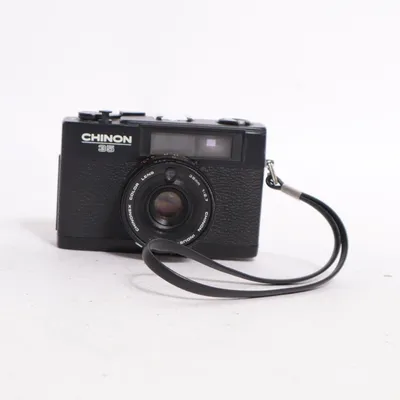 Analog kompaktkamera (35) från Chinon