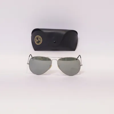 Solglasögon (RB3025) från Ray-Ban