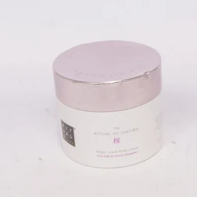 Body butter (Ritual Of Sakura) från Rituals