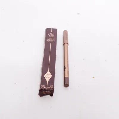 Crayon à lèvres (Lip Cheat) de Charlotte Tilbury