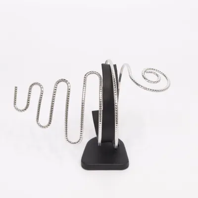 Armring (Silverfärgad) från Urban Outfitters Okänd metall, Mässing