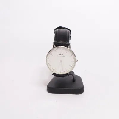 Wristwatch (Black, White) from Daniel Wellington