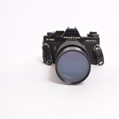 SLR camera (B100/ TAMRON 1:38 1:4/210 80-200 mm ) from Praktica