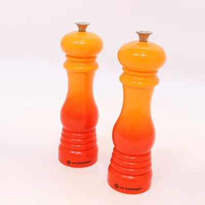 Salt & Pepparkar (Orange, Röd) från Le Creuset