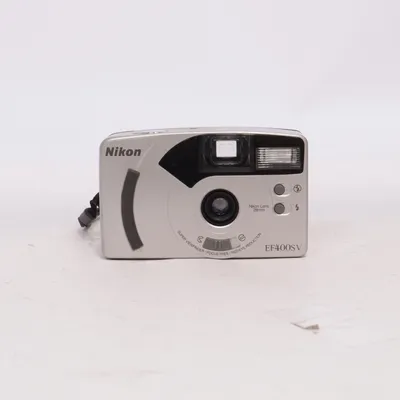 Analog kompaktkamera (Ef400sv) från Nikon