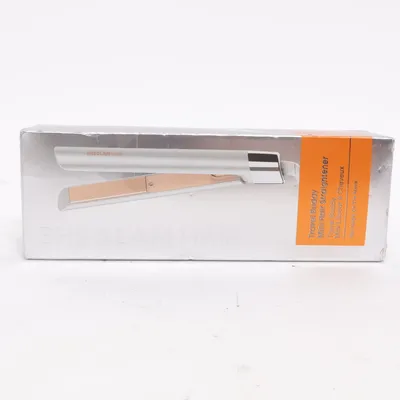 Hair straightener (Travel Buddy) from SHEGLAM