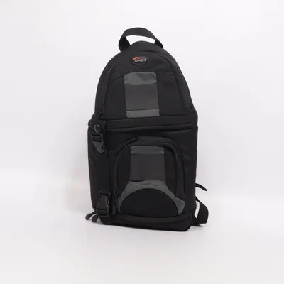 Kameraväska (Svart) från Lowepro