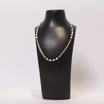 Halsband (Silverfärgad, Vit) från LBVYR Okänd metall