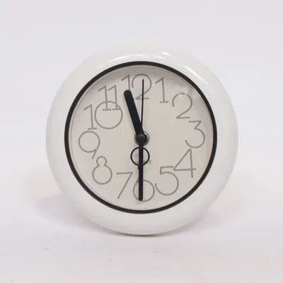 Wall clock (White) from Quartz  