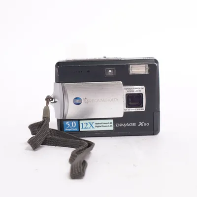 Compactcamera (Dimage X50) van Konica Minolta