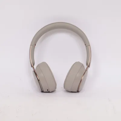 Hörlurar (Solo3) från Beats